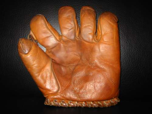 Waite J. Hoyt Goldsmith Front